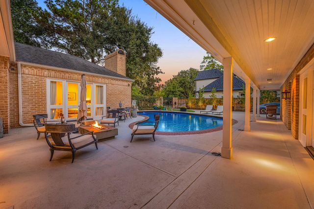 323 Vanderpool Lane, Houston, TX 77024
