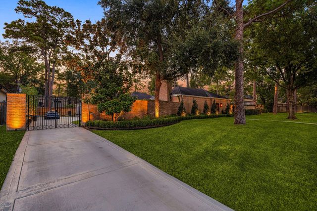 323 Vanderpool Lane, Houston, TX 77024