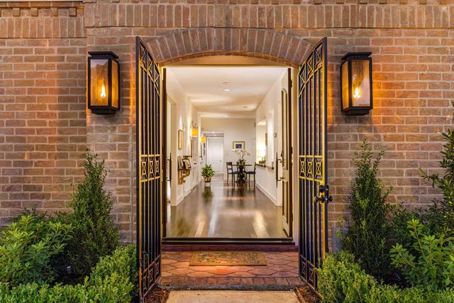 323 Vanderpool Lane, Houston, TX 77024