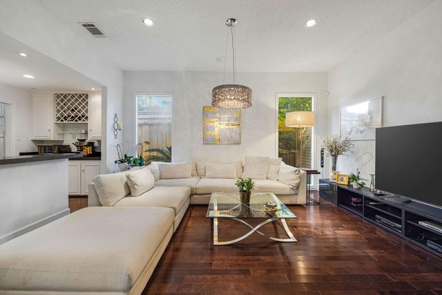 323 Vanderpool Lane, Houston, TX 77024