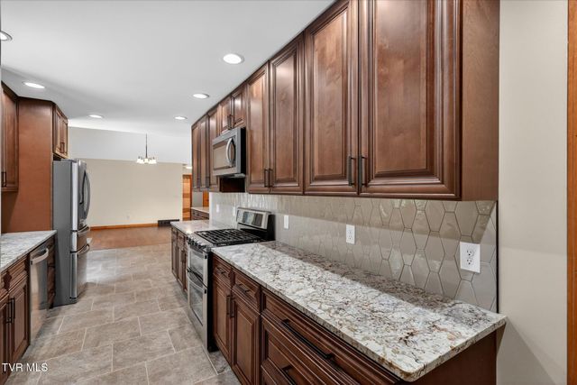 1203 Fredericksburg Drive, Johnson City, TN 37604
