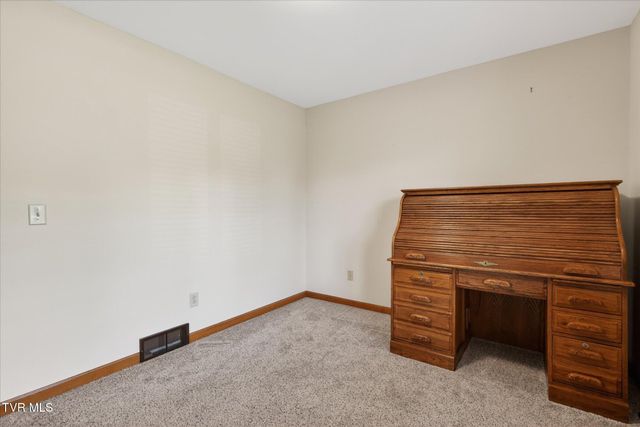 1203 Fredericksburg Drive, Johnson City, TN 37604