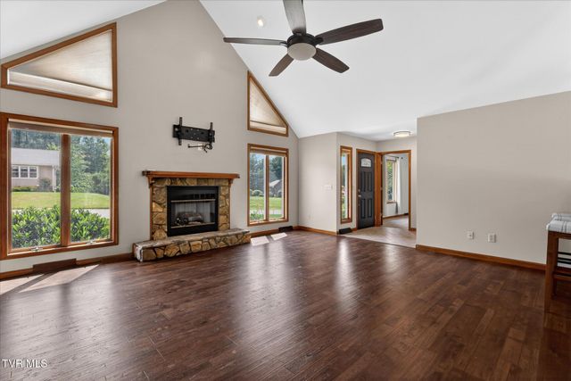 1203 Fredericksburg Drive, Johnson City, TN 37604