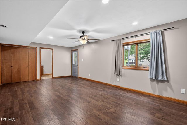 1203 Fredericksburg Drive, Johnson City, TN 37604