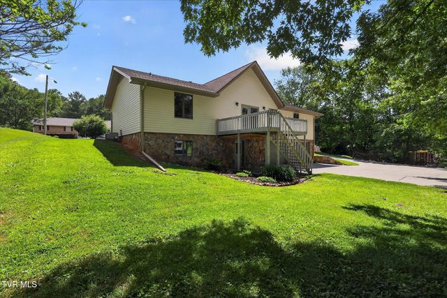 1203 Fredericksburg Drive, Johnson City, TN 37604