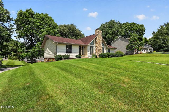 1203 Fredericksburg Drive, Johnson City, TN 37604