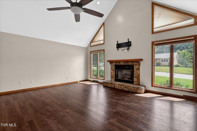 1203 Fredericksburg Drive, Johnson City, TN 37604