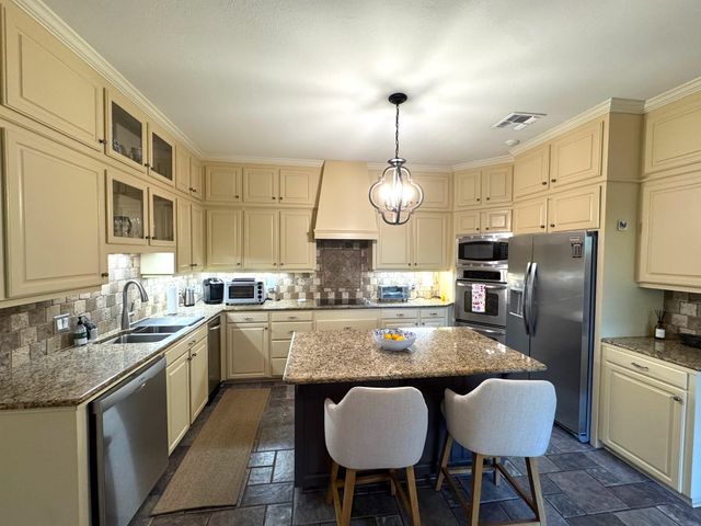 10 Tealwood Street, Shreveport, LA 71104