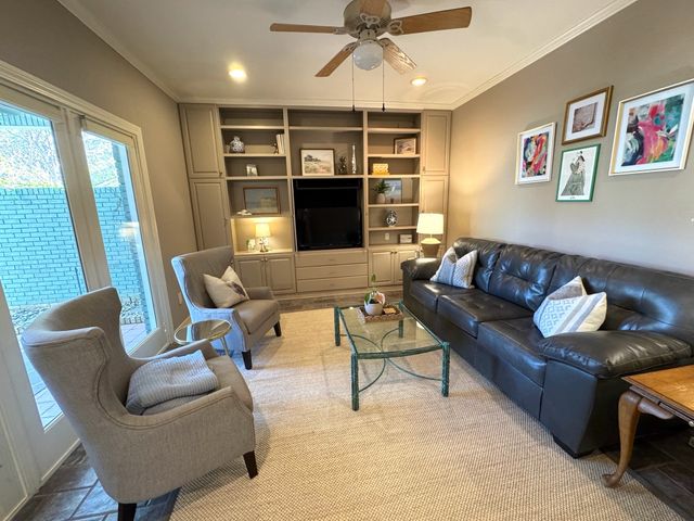 10 Tealwood Street, Shreveport, LA 71104