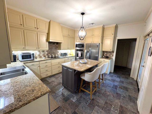 10 Tealwood Street, Shreveport, LA 71104