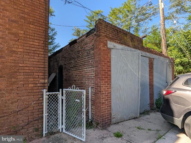 3300 BRIGHTON ST, Baltimore, MD 21216