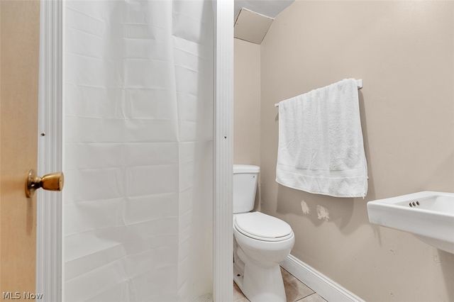 7761 Big Creek Pky, Middleburg Heights, OH 44130