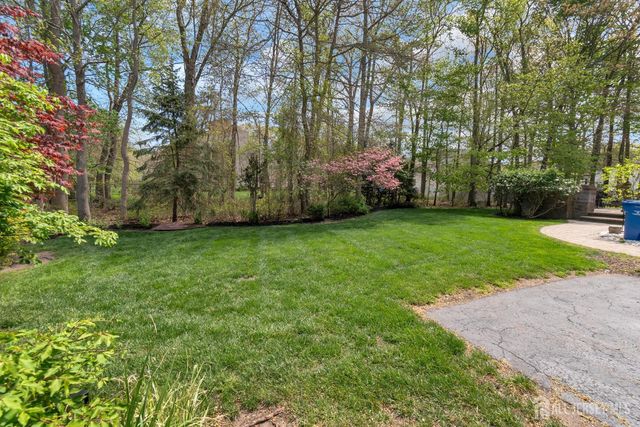 23 Yellowstone Drive, Old Bridge, NJ 08857