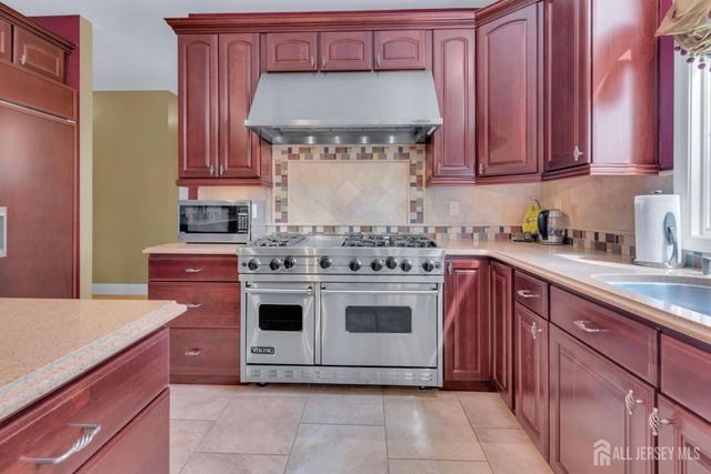 23 Yellowstone Drive, Old Bridge, NJ 08857