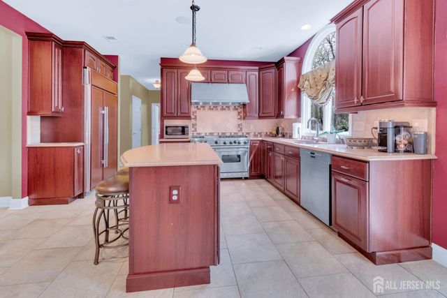 23 Yellowstone Drive, Old Bridge, NJ 08857