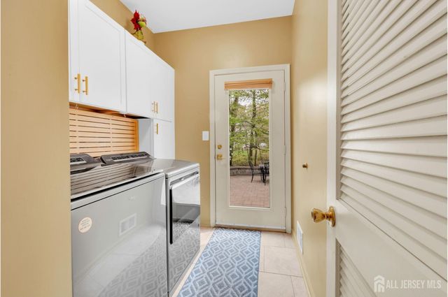 23 Yellowstone Drive, Old Bridge, NJ 08857