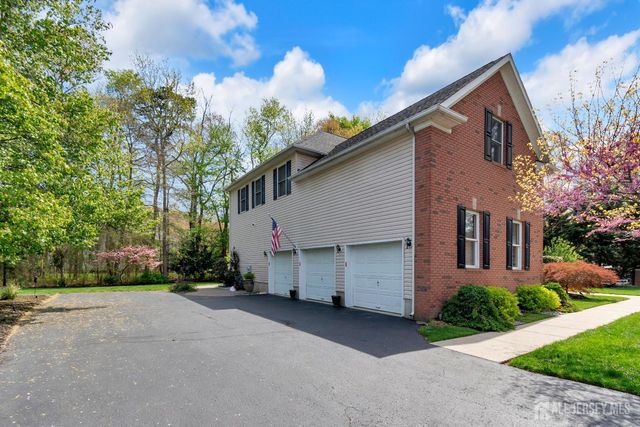 23 Yellowstone Drive, Old Bridge, NJ 08857