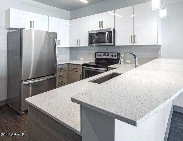425 W Osborn Road 411, Phoenix, AZ 85013