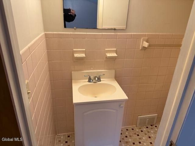 2743 W Lydius Street, Guilderland, NY 12306