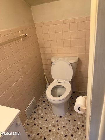 2743 W Lydius Street, Guilderland, NY 12306