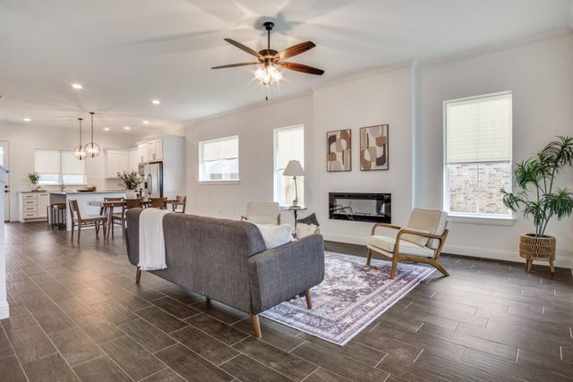 4017 Gallivant Drive, Granbury, TX 76049