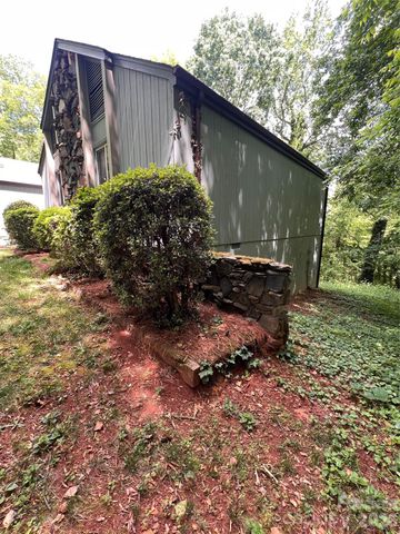 1426 Alf Hoover Road, Vale, NC 28168