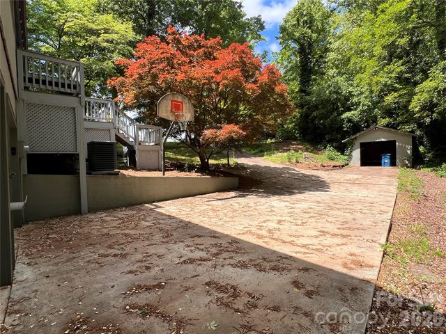 1426 Alf Hoover Road, Vale, NC 28168