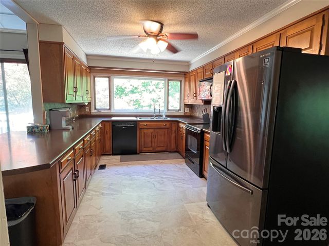 1426 Alf Hoover Road, Vale, NC 28168