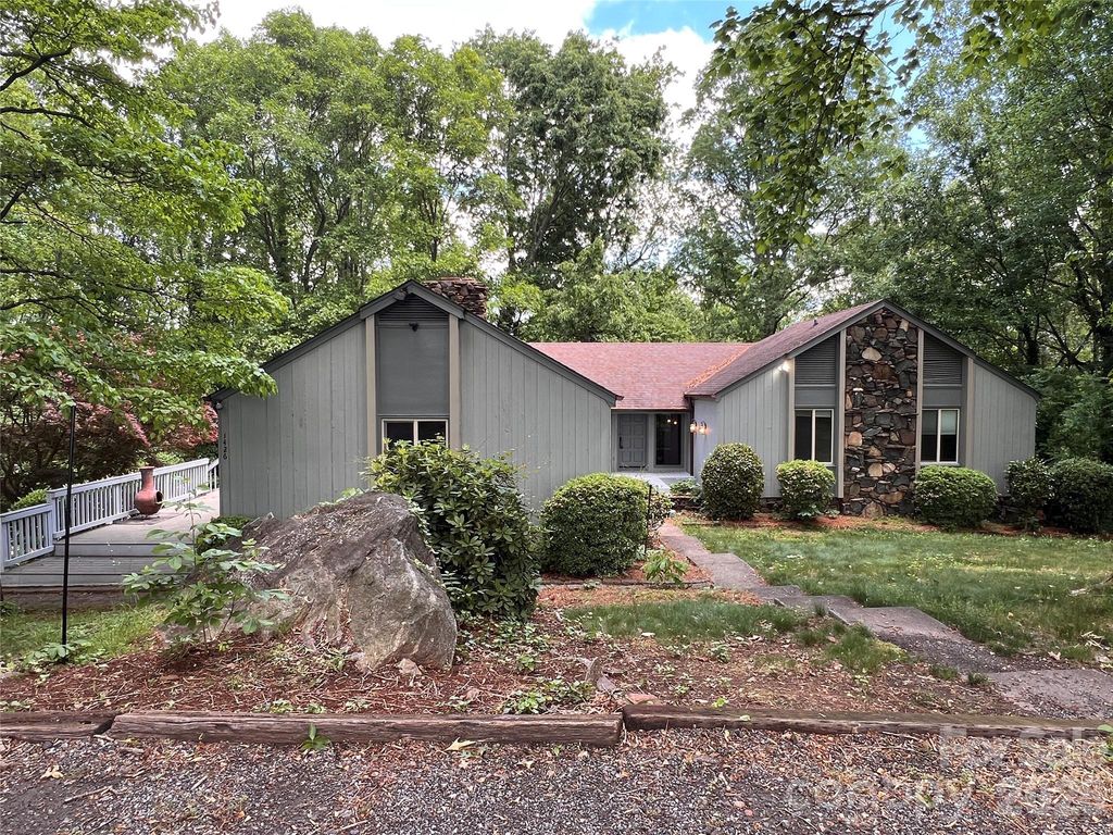 1426 Alf Hoover Road, Vale, NC 28168