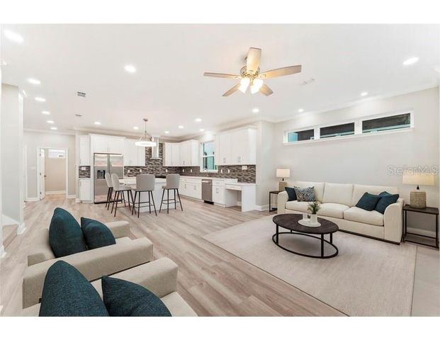 809 W LINEBAUGH AVENUE 5B, Tampa, FL 33612