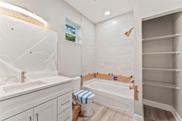 809 W LINEBAUGH AVENUE 5B, Tampa, FL 33612