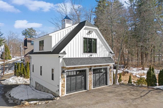 29-31 Walkeys Road, Windham, NH 03087