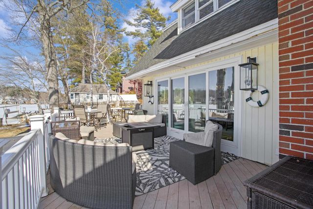 29-31 Walkeys Road, Windham, NH 03087