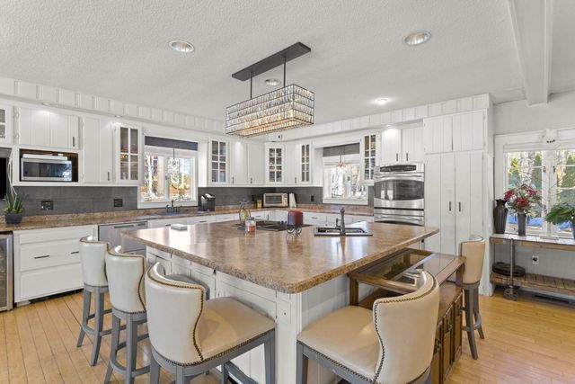 29-31 Walkeys Road, Windham, NH 03087
