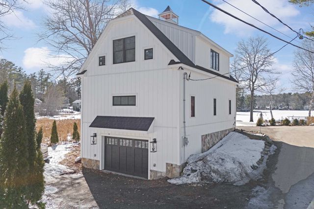 29-31 Walkeys Road, Windham, NH 03087