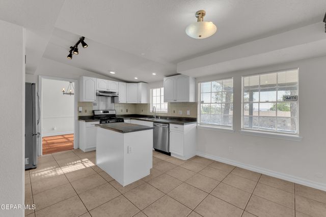 6637 MARIPOSA Drive, El Paso, TX 79912