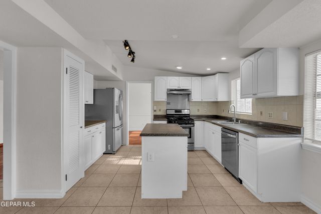 6637 MARIPOSA Drive, El Paso, TX 79912