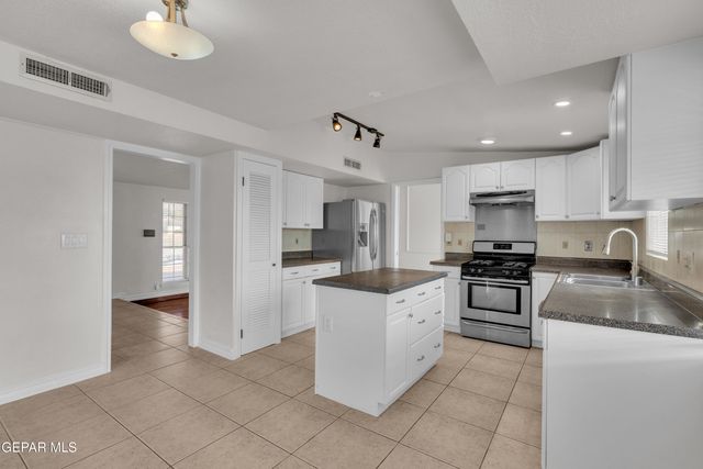 6637 MARIPOSA Drive, El Paso, TX 79912