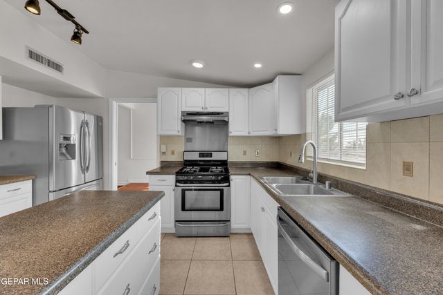 6637 MARIPOSA Drive, El Paso, TX 79912