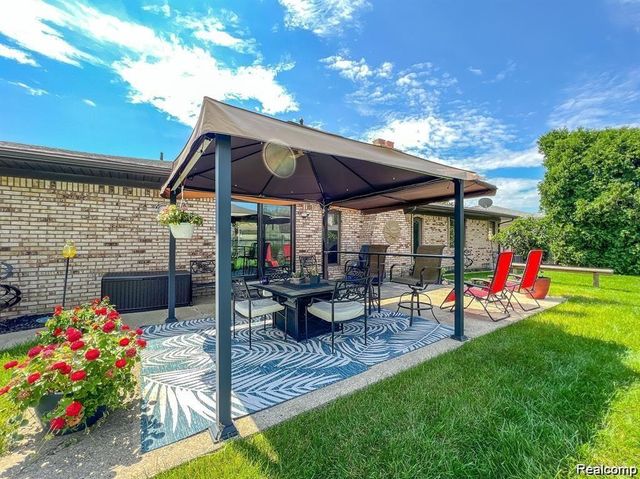 39185 Ceceil Drive, Clinton Charter Township, MI 48038