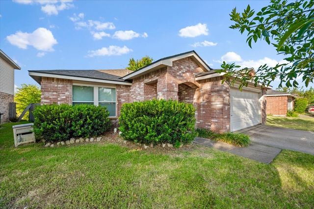 5504 Camarillo Drive, Fort Worth, TX 76244