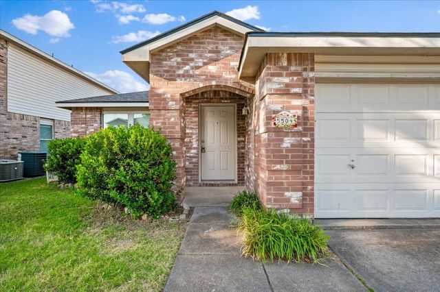 5504 Camarillo Drive, Fort Worth, TX 76244