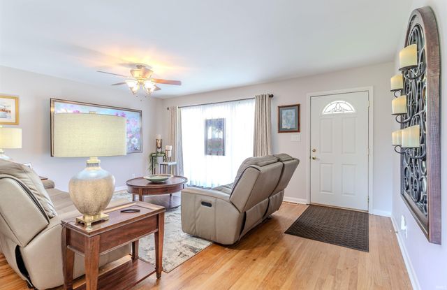 5807 Twickingham Drive, Evansville, IN 47711