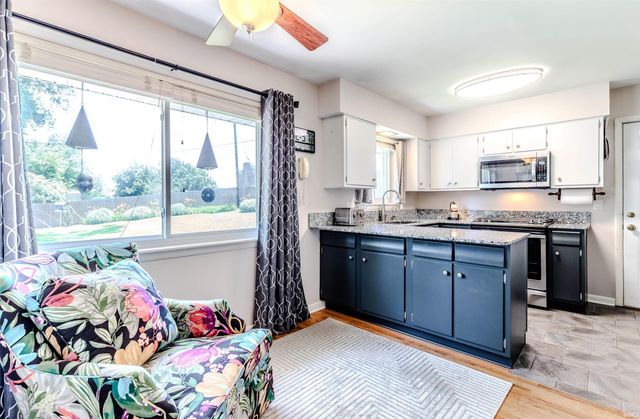5807 Twickingham Drive, Evansville, IN 47711
