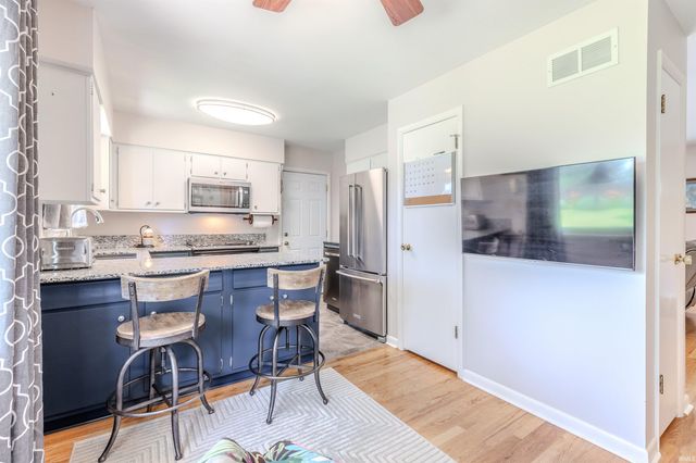 5807 Twickingham Drive, Evansville, IN 47711