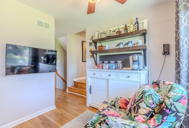 5807 Twickingham Drive, Evansville, IN 47711