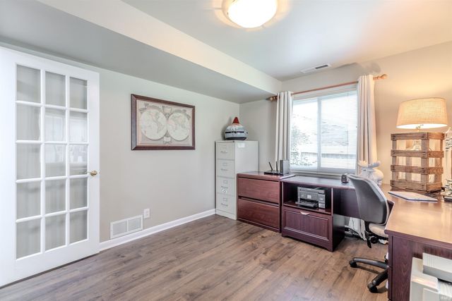 5807 Twickingham Drive, Evansville, IN 47711