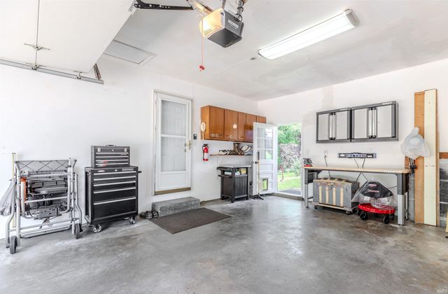 5807 Twickingham Drive, Evansville, IN 47711