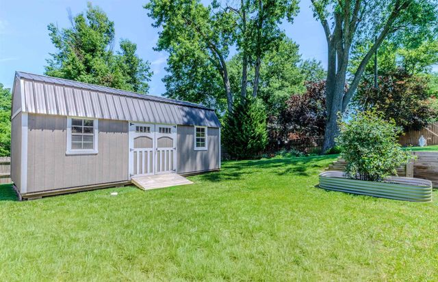 5807 Twickingham Drive, Evansville, IN 47711