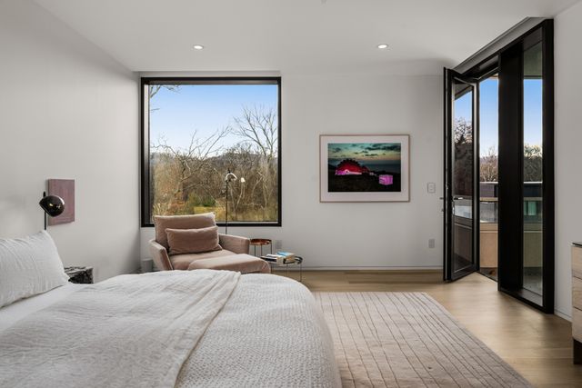 1143 Battery Ln, Nashville, TN 37220